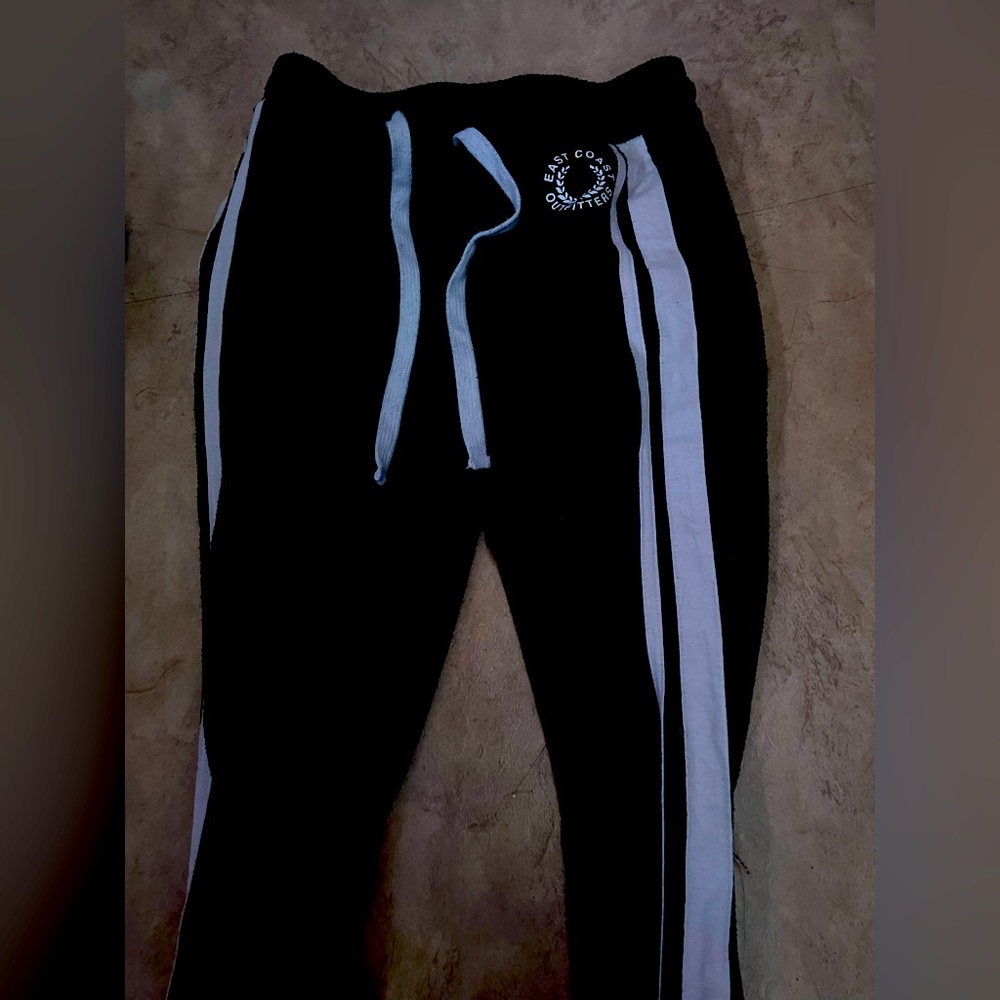 Black sweat pants